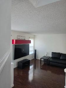 Charming Home in Bridlewood SW for Rent - Photo 3