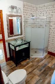 Cozy Varsity View character home - Photo 8