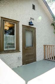 Cozy Varsity View character home - Photo 16