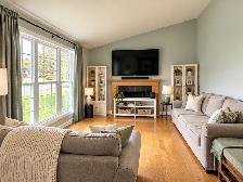 Pet-Friendly 3 Bedroom, 2 Bath with detached garage - Photo 5