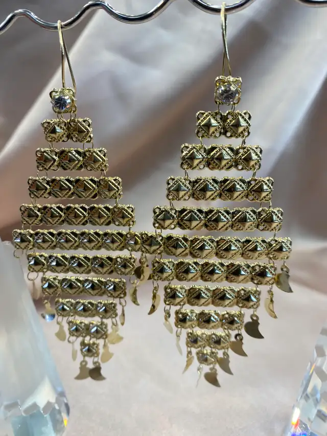 10K Gold Flat Chandelier Earrings