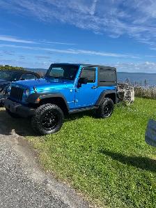 2010 Jeep Wrangler - Photo 2