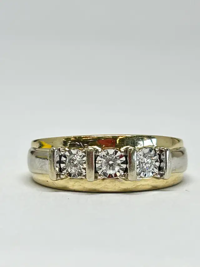 10k Men’s  Vintage three-stone / trilogy Diamond Ring