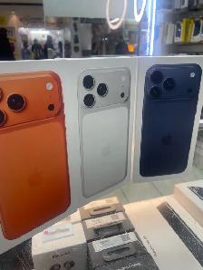 iPhone 17 pro max brand new sealed box