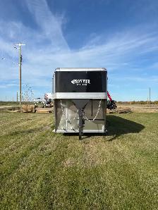 28' Frontier Livestock Trailer