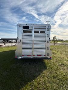 28' Frontier Livestock Trailer - Photo 5