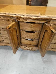Thomasville Dresser $1300 - Photo 4