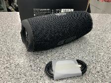 JBL Charge 5 Bluetooth Speaker - Photo 4