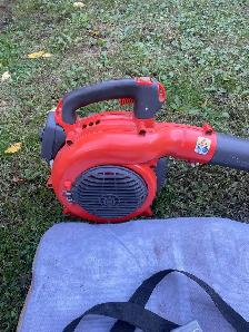 Leaf blower and vacuum - Photo 2