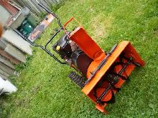 ARIENS  624E  24inch  gas  Snowblower 2 Stage