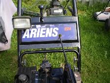 ARIENS  824  gas Snowblower 2 Stage - Photo 2