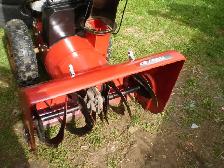 CANADIANA  27inch gas Snowblower 2 Stage - Photo 3