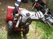 CANADIANA  27inch gas Snowblower 2 Stage - Photo 6