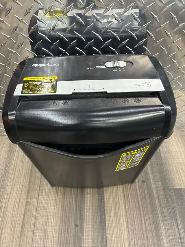 Amazon Basic 6 Sheet paper Shredder