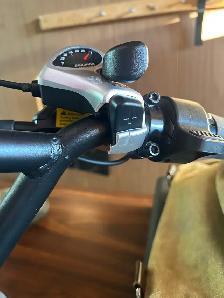 Blue Tron electric cargo bicycle for sale . Low mileage - Photo 4