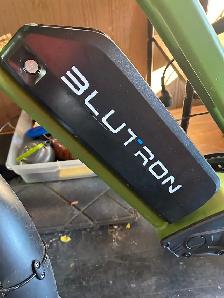 Blue Tron electric cargo bicycle for sale . Low mileage - Photo 6