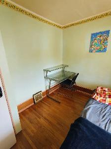 1 Student Rooms for Rent  | Walk to University of Windsor - Photo 2