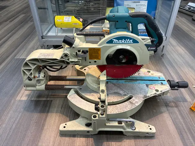 Makita LS1013L Miter Saw