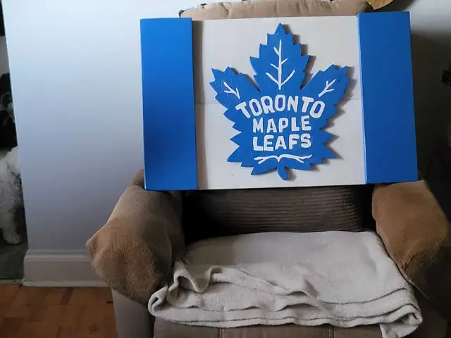 maple leafs flag