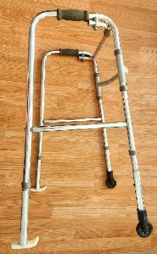 Marchette roues et skis excellent état $65
