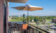 2 Bed 1 Bath, Close to Algonquin | Available November1 st