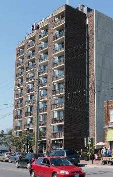 1 Bedroom - Wellington West - $1529   Hydro - December 1st!