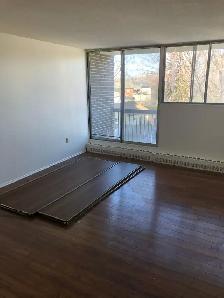 1 Bedroom - Wellington West - $1529   Hydro - December 1st! - Photo 8