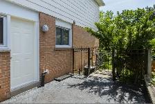 Upgraded 1 Bedroom Walkout Basement Apt at Don Mills & McNicoll - Photo 10