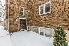 Cozy One Bedroom Apartment | Margaret Ave - Photo 11