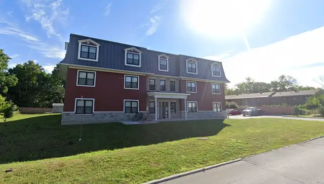 AVAILABLE DECEMBER 1 - 2 BEDROOM UNIT - PERTH