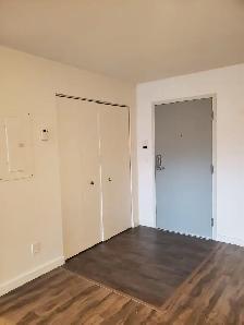 AVAILABLE DECEMBER 1 - 2 BEDROOM UNIT - PERTH - Photo 2