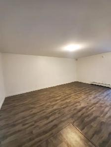 AVAILABLE DECEMBER 1 - 2 BEDROOM UNIT - PERTH - Photo 3