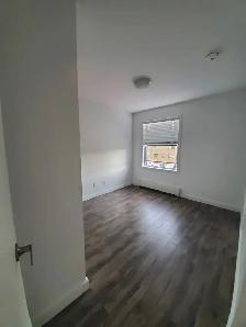 AVAILABLE DECEMBER 1 - 2 BEDROOM UNIT - PERTH - Photo 8