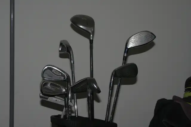 Older 33.5' - 44' right hand golf clubs $5 - $10 each