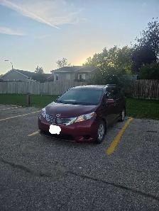 2015 Toyota Sienna LE SAFETIED - Photo 2