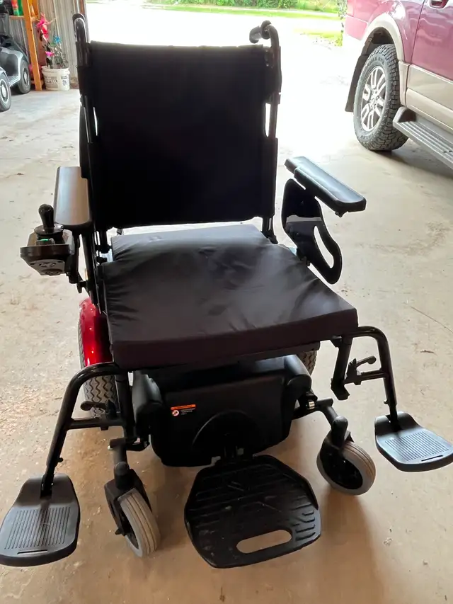 Power Wheel Chair 7 Months New