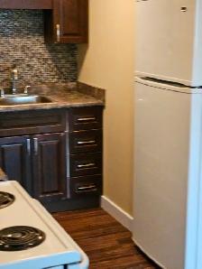 2-bedroom apartment at 3038 Arlington Avenue - Photo 3