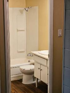 2-bedroom apartment at 3038 Arlington Avenue - Photo 5