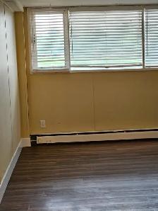 2-bedroom apartment at 3038 Arlington Avenue - Photo 8