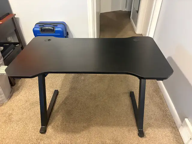 Free delivery used Black gaming desk