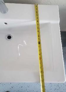 Bathroom vanity with sink - Photo 4