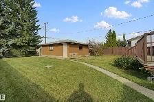 6,630 Sq Ft Lot with Renovated 4 Bed Bungalow   Legal Suite - Photo 2