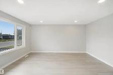 6,630 Sq Ft Lot with Renovated 4 Bed Bungalow   Legal Suite - Photo 5
