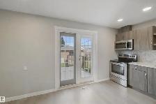 6,630 Sq Ft Lot with Renovated 4 Bed Bungalow   Legal Suite - Photo 7