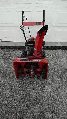 6.5 HP Snowblower - Excellent Condition