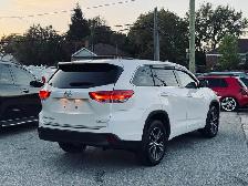 2018 Toyota Highlander AWD LE 8 PASSENGER - Photo 4