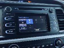2018 Toyota Highlander AWD LE 8 PASSENGER - Photo 12