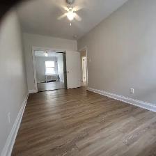 SPACIOUS & BEAUTIFULLY MAINTIANED 2- BEDROOM APARTMENT IN LEASID - Photo 8