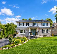 North Bay Private Sale – 5 Bed Home Across from Lake Nipissing –