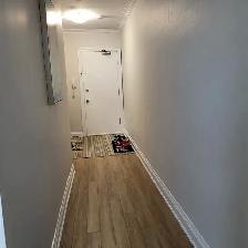 SPACIOUS & BEAUTIFULLY MAINTAINED 2 BEDROOM - APARTMENT, LEASIDE - Photo 2